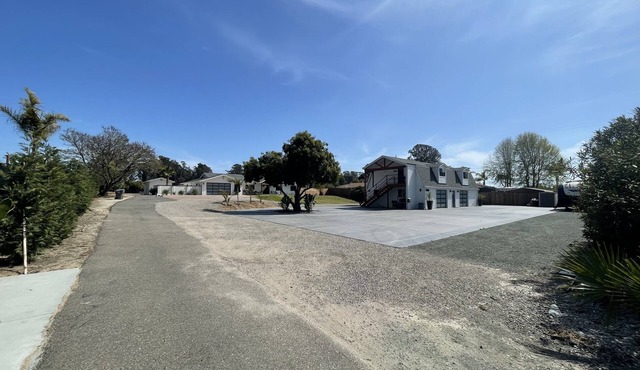 The Barn House near fwy 101