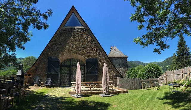 THE BARN IN THE ROOM