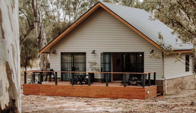 The Barn - On Cockatoo Lane