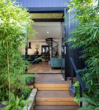 The Barn, Paddington