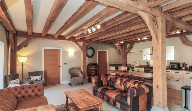 THE BARN, pet friendly, luxury holiday cottage in Boroughbridge