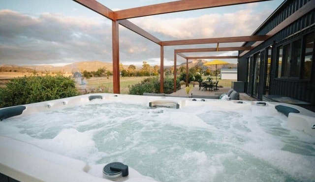 The Barn @ The Charles at Broke Hunter Valley Luxury