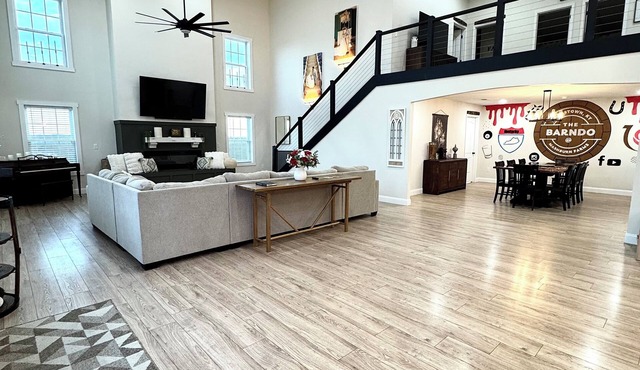 The Barndo at MF Hot tub - Bar - Game Area - 360 View-