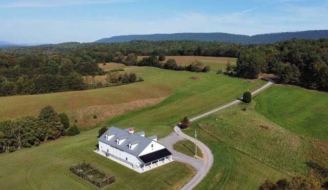 The Barndominium at Berkeley Ridge - Book your getaway today!