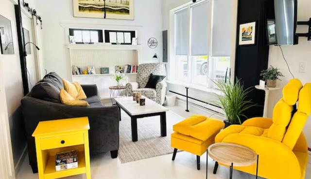 The Barnhouse - Country Charm 2 miles from Colgate, renovated century-old barn