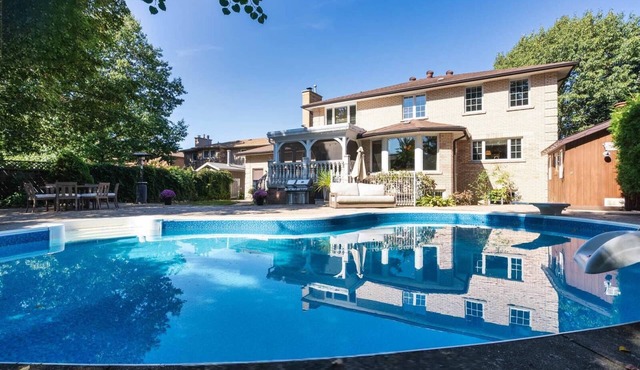 The Barrie Villa Retreat - 5 min from Lake Simcoe - 20 min from Ski Hills