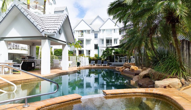 The Bay 23 - Walk to Snapper, D'Bah & Coolangatta