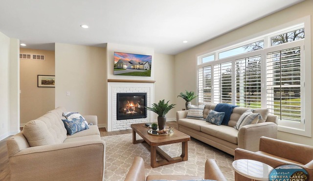 The Bay Constellation -Walk to Yerkes |Firepit |Pool Table|New Construction