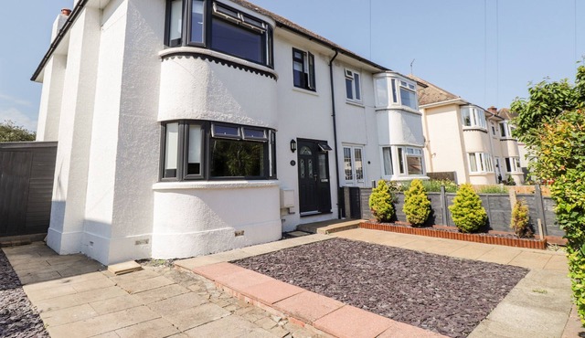 THE BAY, family friendly, with open fire in Ramsgate, Kent