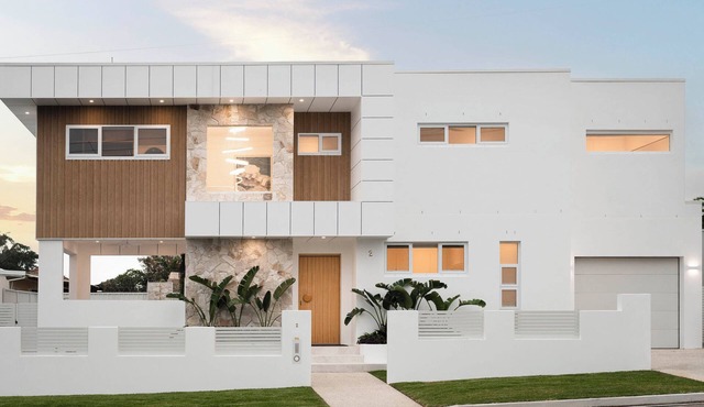 The Bay Haven - with Heated Pool and walk to Beach