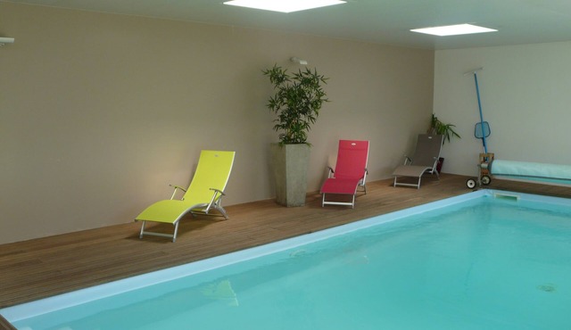 The bay house with heated indoor pool