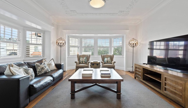 The Bay Retreat - Neutral Bay