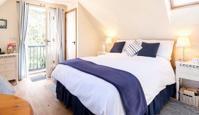 The Bay Tree Studio - sleeps 2 guests in 1 bedroom