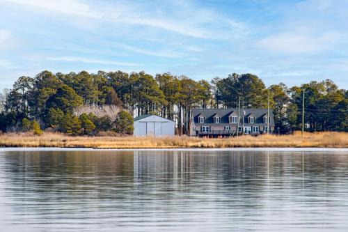 The Bayside Escape Remote Chesapeake Bay Estate