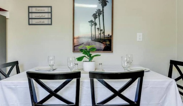 The Bayview Retreat 2BR Walk to the Beach!nn