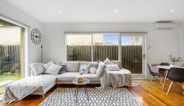 The Beach Bay Townhouse in Williamstown
