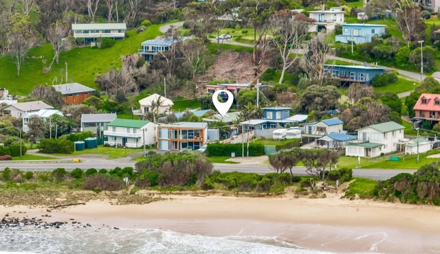 The Beach Cottage - Cottage by the sea for you and your pets
