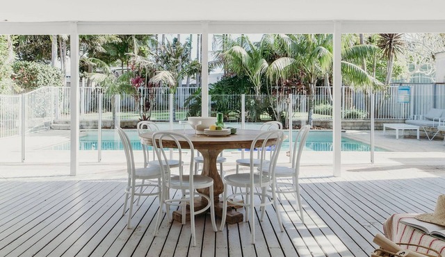 The Beach House, 25 Tomaree Road - fantastic house with pool, linen