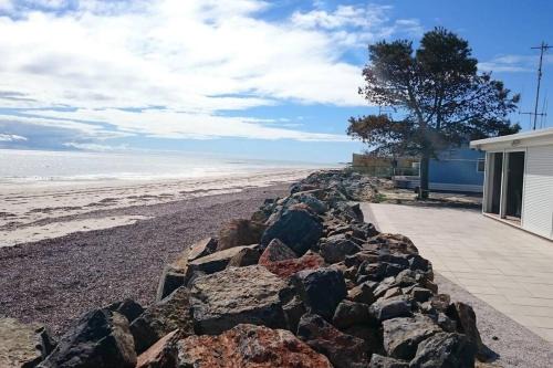 The Beach House at Chinaman Wells