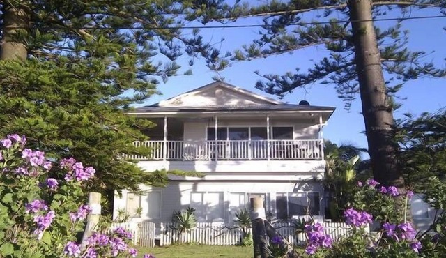 The Beach House, Luxury Beachfront