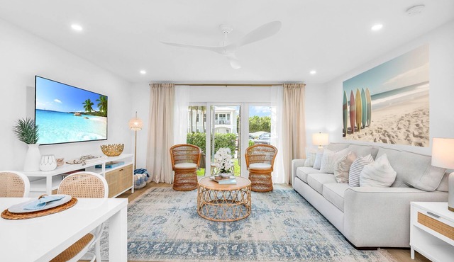 The Beach Villa in Juno! 1-Steps to the Beach