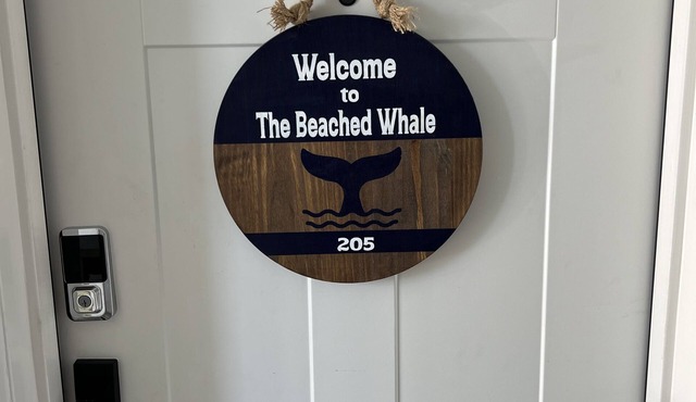 The Beached Whale! 2-bedroom condo with seasonal pool access in Colonial Beach