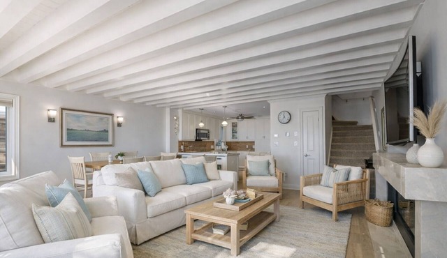 The Beacher- Direct Beachfront