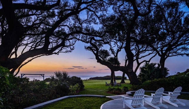 The Beachview Club