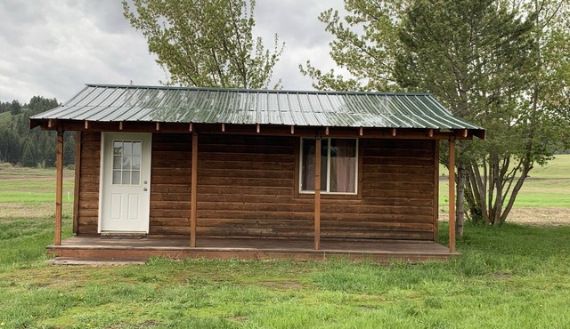 The Bear Cabin a rustic ranch cabin