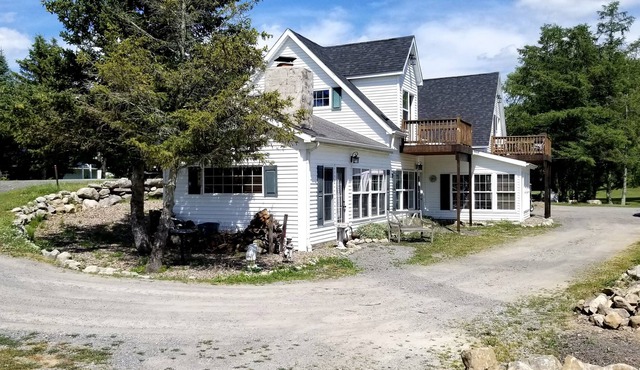 The Bear Hug Room: Perfect for Couples!