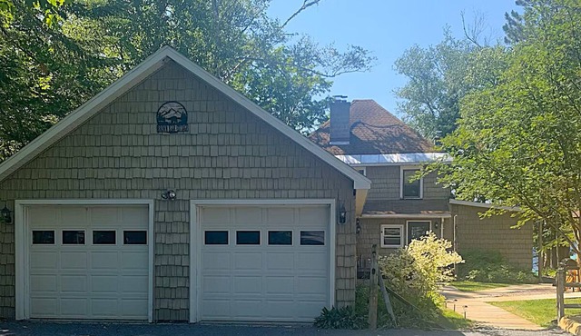 The Bears Cottages House on 4th Lake