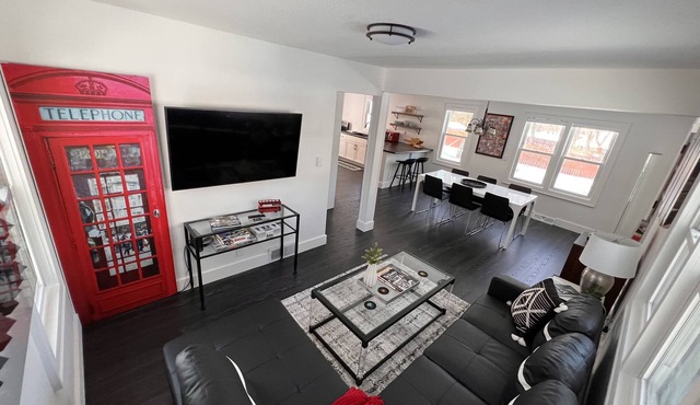 The Beatles House (newly reno w/heated garage)