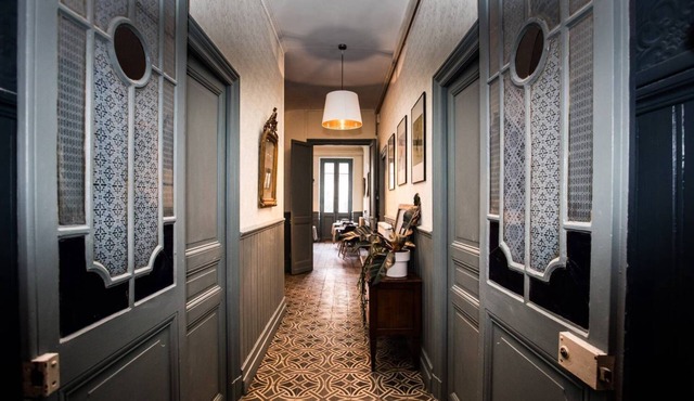 The beautifully restored 1850s French townhouse with views of the Cite and river