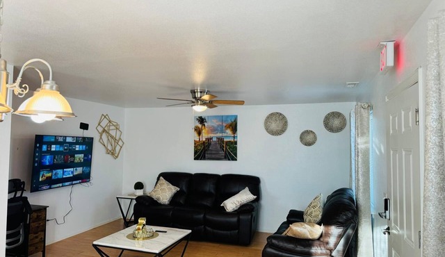 The beauty of Meldy 3-bedroom apartment with WiFi, AC in delightful Calhan
