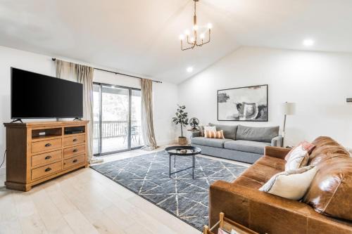 The Beaver Lake Hangar