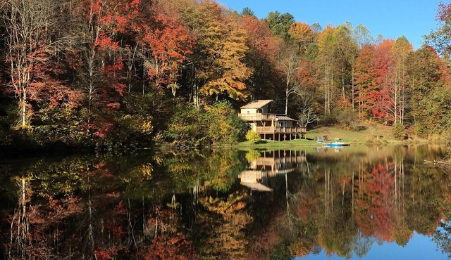 The Beaver Lodge at Dragonfly Lake