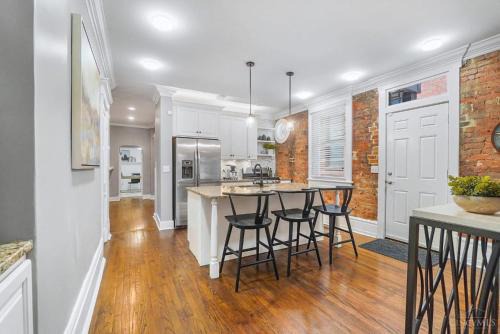 The Beer Baron House - Rhinegeist - FREE Streetcar