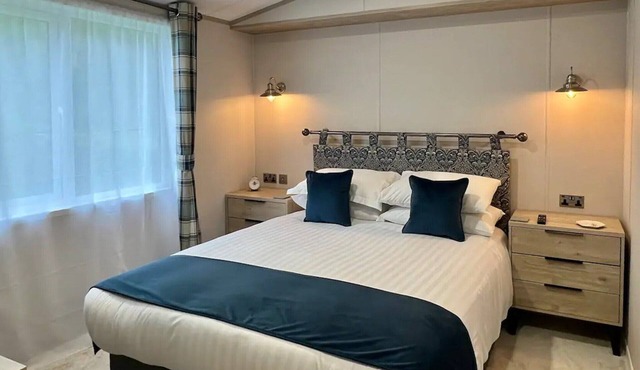 The Bee’s Knees is a beautiful new lodge at Docker Holiday Park.