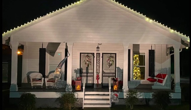 The Belmont Cottage is a 100 year old charmer located near Town Square