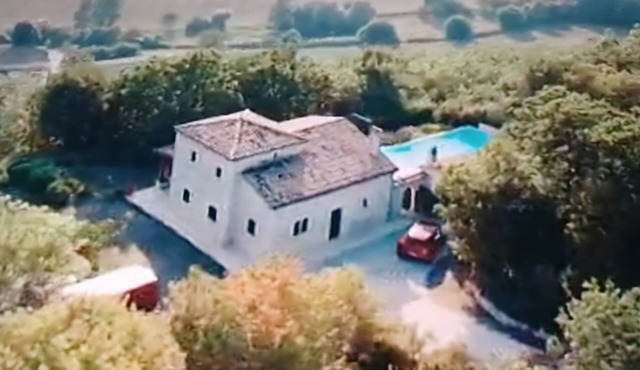 The Belvédère: sur1ha, calm, sublime panorama, swimming pool, nature. air conditioner...