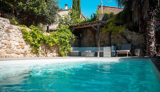 The Belvedere! Village house near Nîmes