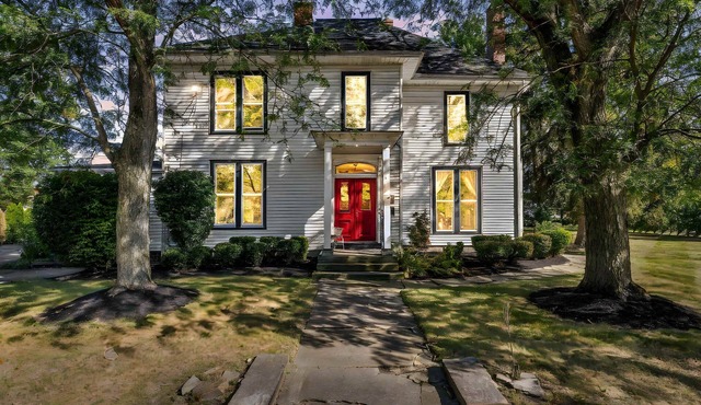 The Berea House | 1863 Historic Home | Sleeps 12