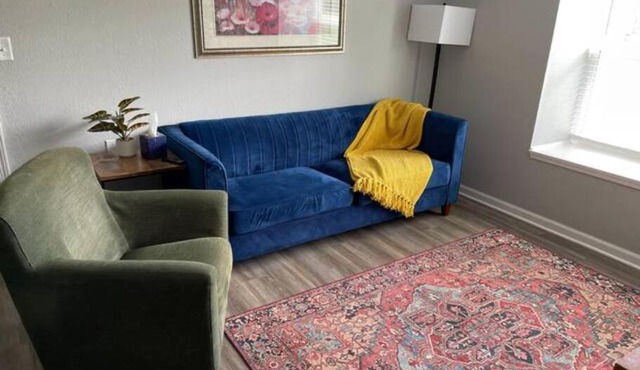 The Bernice - 2 Bedroom Apt in Quilt Town, USA