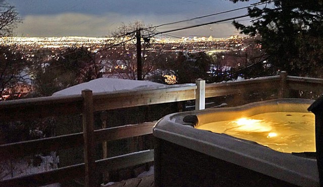 The Best Cozy Ski and Hiking Base location in Salt Lake City!