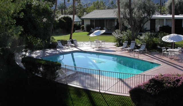The Best of Sunrise Villas. Sun-Splashed & Pool Side. nn
