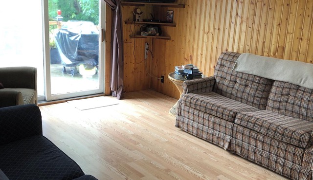 The best view on the Magnetawan River! Rustic cottage with all amenities!
