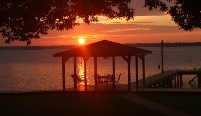 The best VIEWS and place to make MEMORIES on Lake Norman! Mooresville, NC