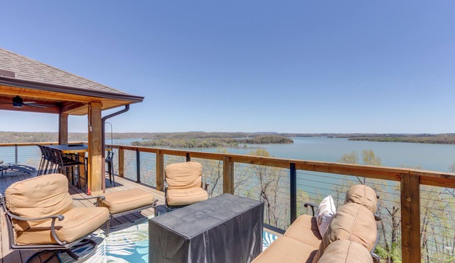 The Best Views on Beaver Lake! Home w/Deck & BBQ