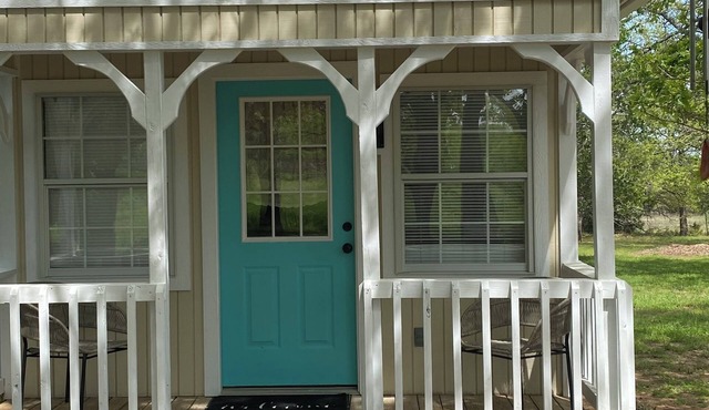 The Beulah Jane is a peaceful cabin on working farm in Glen Rose.
