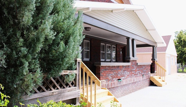 “The Bev” Townhouse in McCook